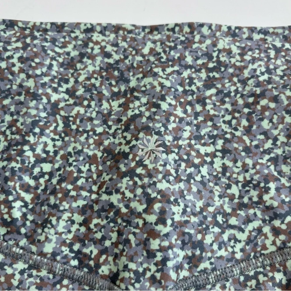 Athleta Salutation Stash 7/8 Tight Leggings Size Medium Green Brown Print